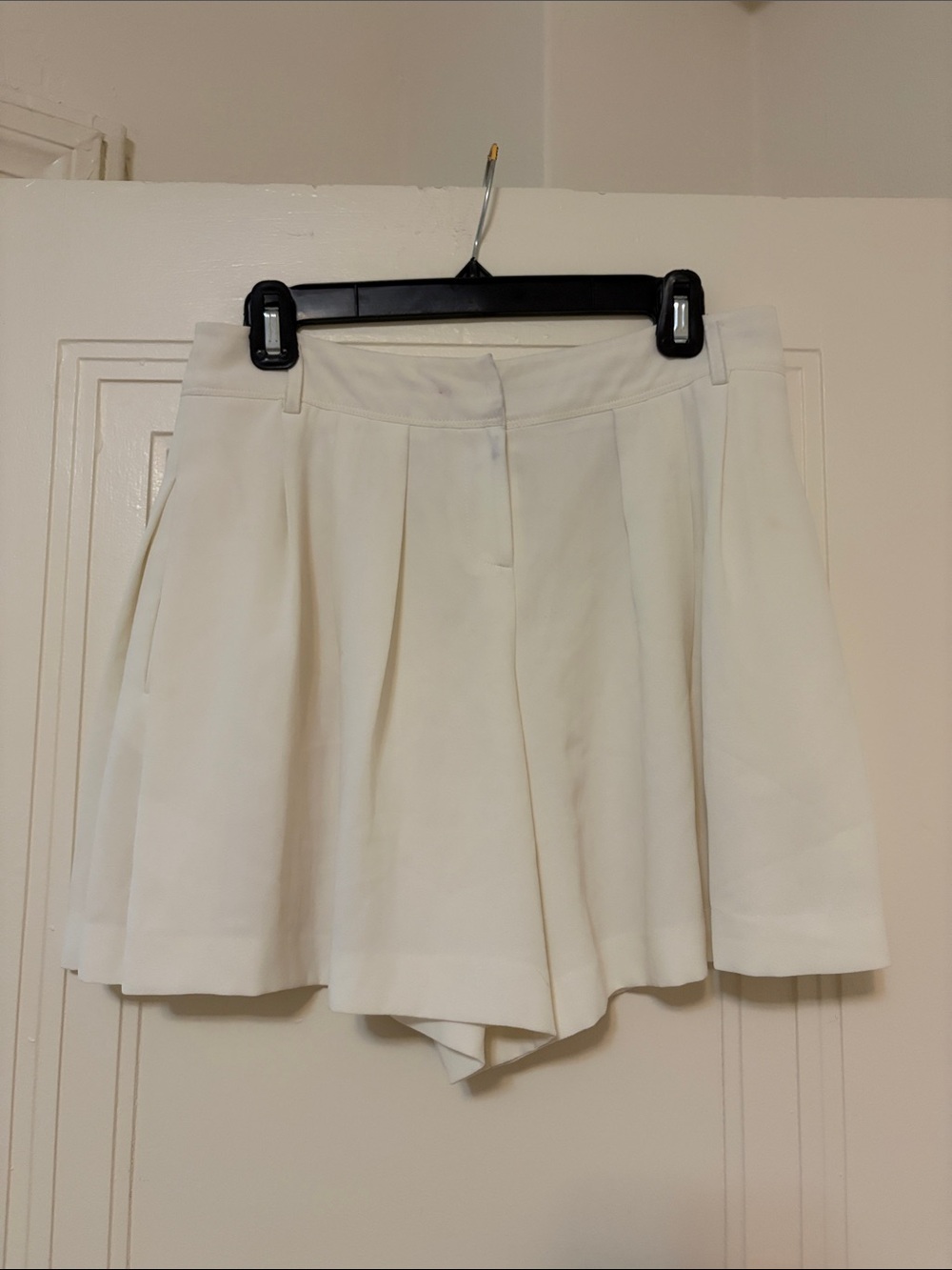 Korean Brand High-Rise White Pleated Short for Women